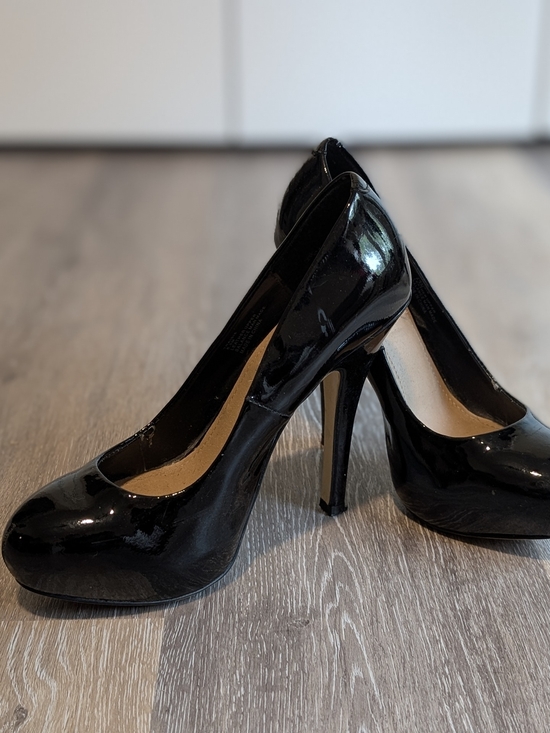 Steve Madden Shoes - Steve Madden "Traisie" Black Patent High Heel Pumps